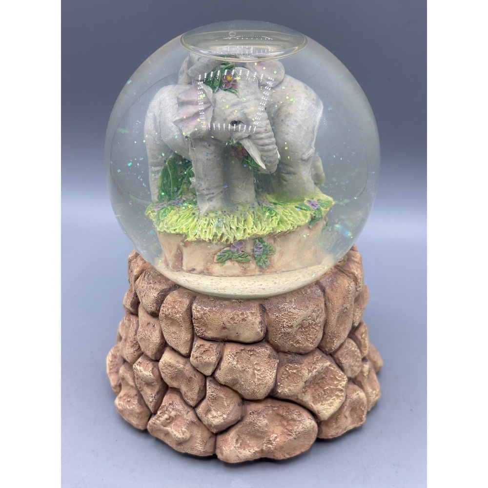 Vtg Born Free Elephant Snow Globe Musical‎ Water Ball Glitter Shaker Decor